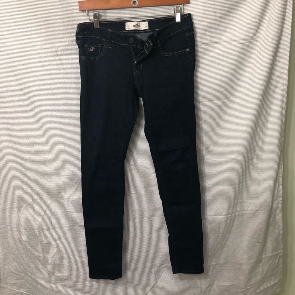 Dark washed stretchy Hollister jeans